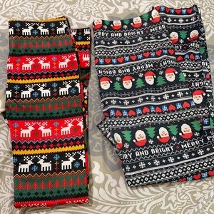 Two pairs of women’s XL Christmas leggings